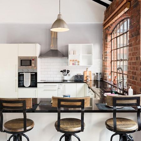 High End Luxury Townhouse In Jq, 4 Bedrooms, Flat Screen Tv In All Rooms, Free Parking, Near Birmingham City Centre Deposit Required Екстер'єр фото