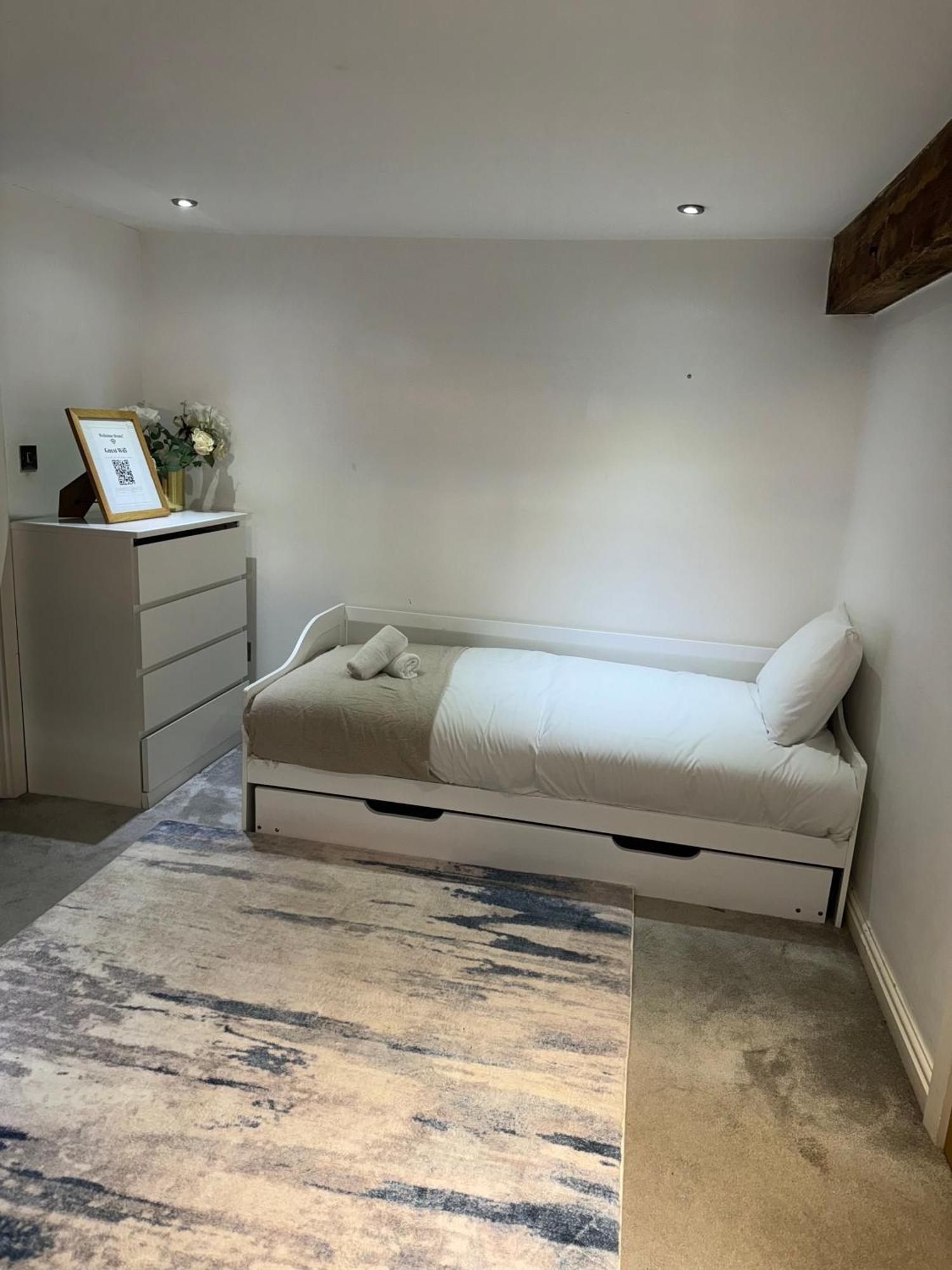 High End Luxury Townhouse In Jq, 4 Bedrooms, Flat Screen Tv In All Rooms, Free Parking, Near Birmingham City Centre Deposit Required Екстер'єр фото